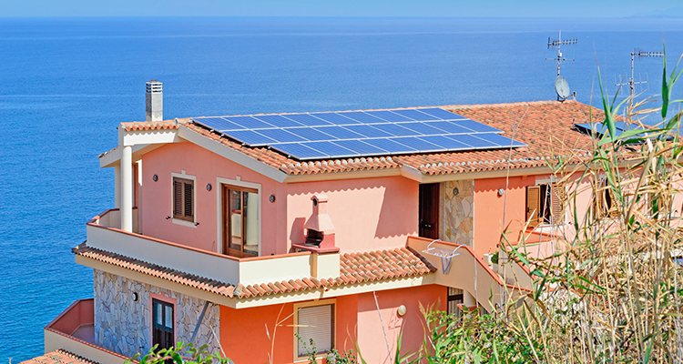 El autoconsumo impulsa el sector fotovoltaico español por un 145%